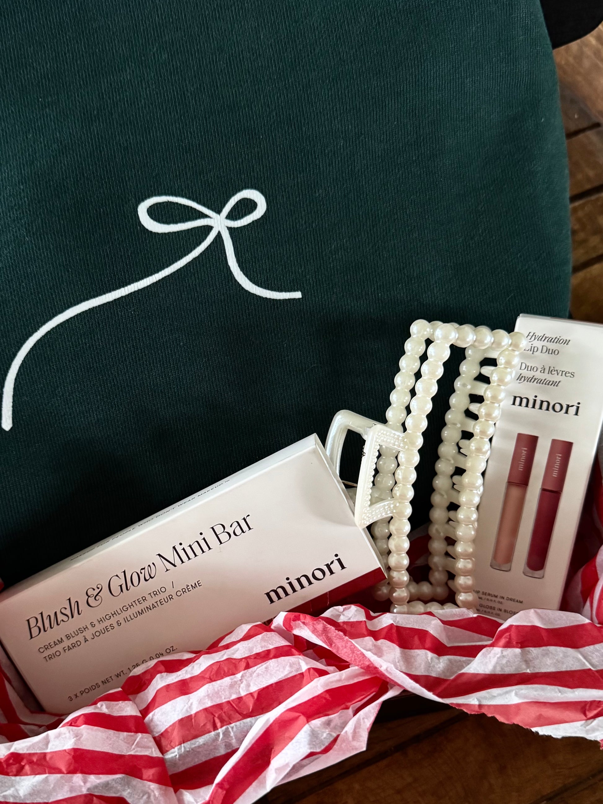 Gift Box - No Makeup, Makeup Look